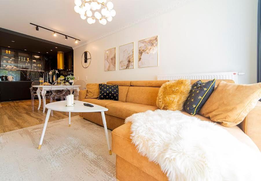 Trevilles Apartamenty - Golden Eye Szklarska Poręba Exteriör bild